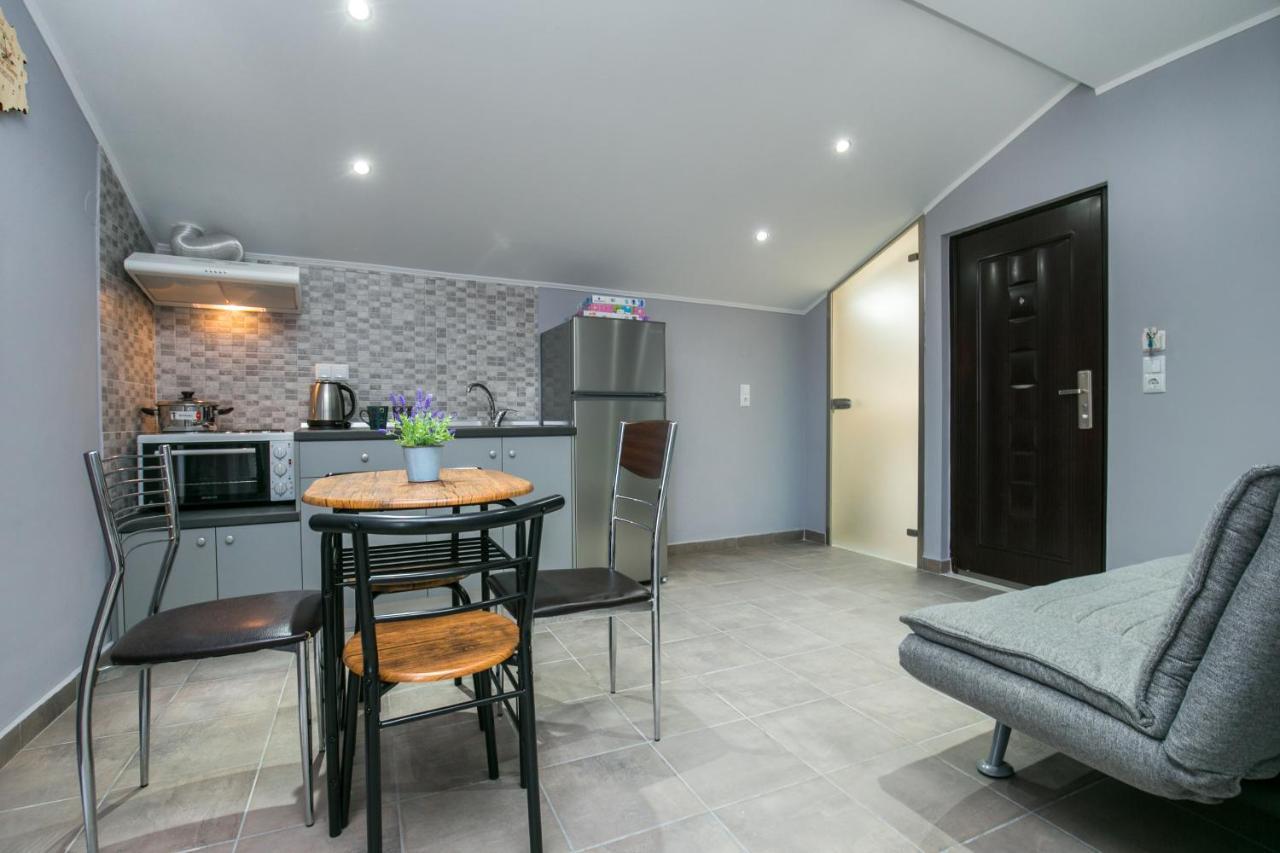 Aliki'S Apartment 利迈纳里亚 外观 照片